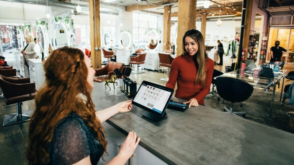 The Essentials of Excellent Customer Service: A Guide for Small Businesses 1 Excellent Customer Service